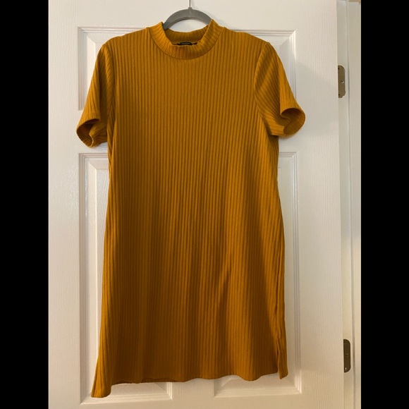 Forever 21 Turtleneck Short Dress - Picture 2 of 3